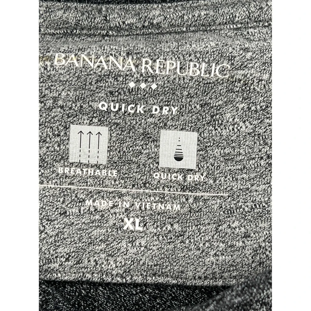 Banana Republic Mens XL Quick Dry Henley Shirt Charcoal Gray Heathered Short Slv
